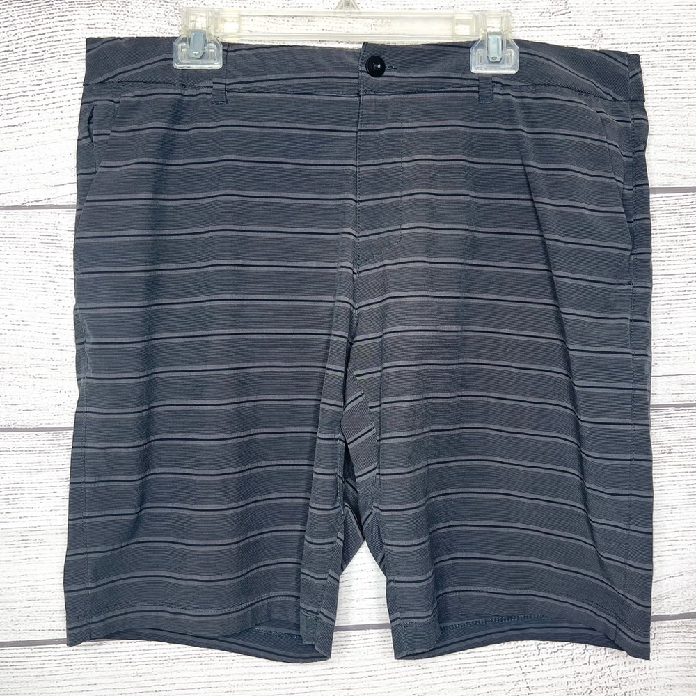 Hang Ten Gray Striped Hybrid Shorts Men's Size 38 Lightweight Pockets Drawstring